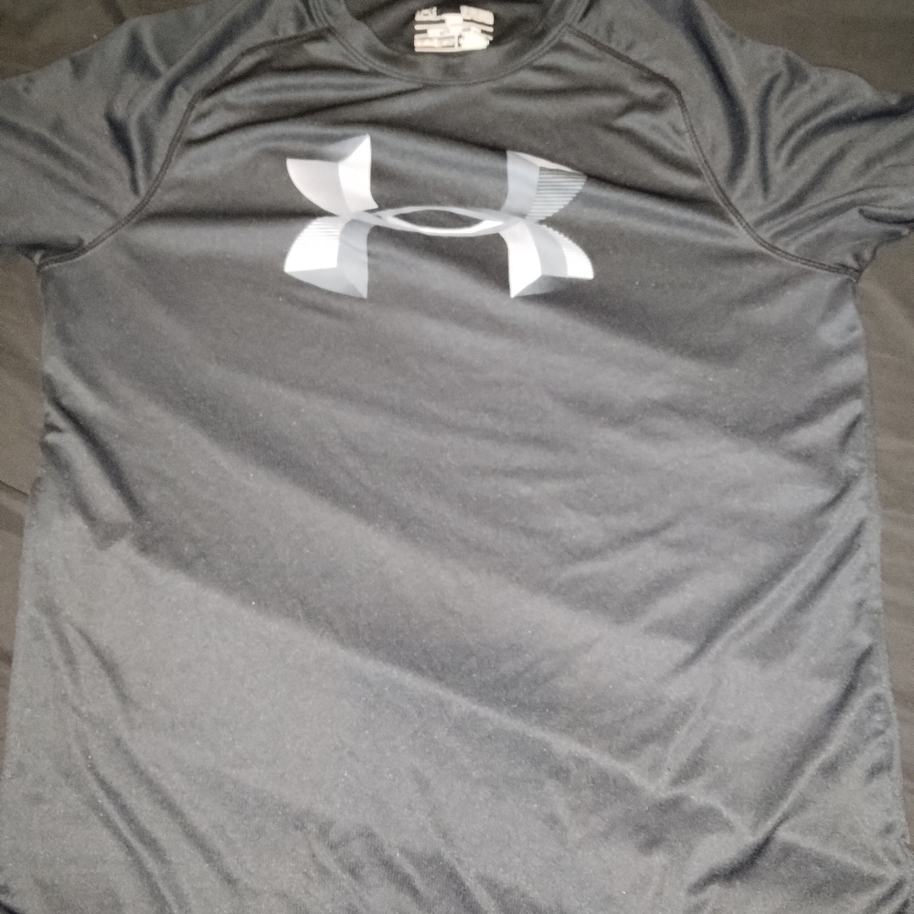 Boys under armour shirt